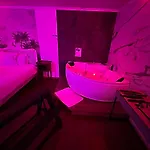 Jacuzzi Szálloda Párizs